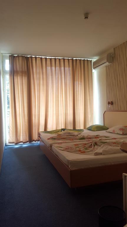 Balaton Hotel Slantchev Briag Extérieur photo